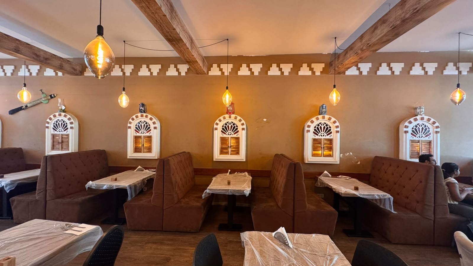 Reef Alyemen authentic Yemeni restaurant interior in Den Haag